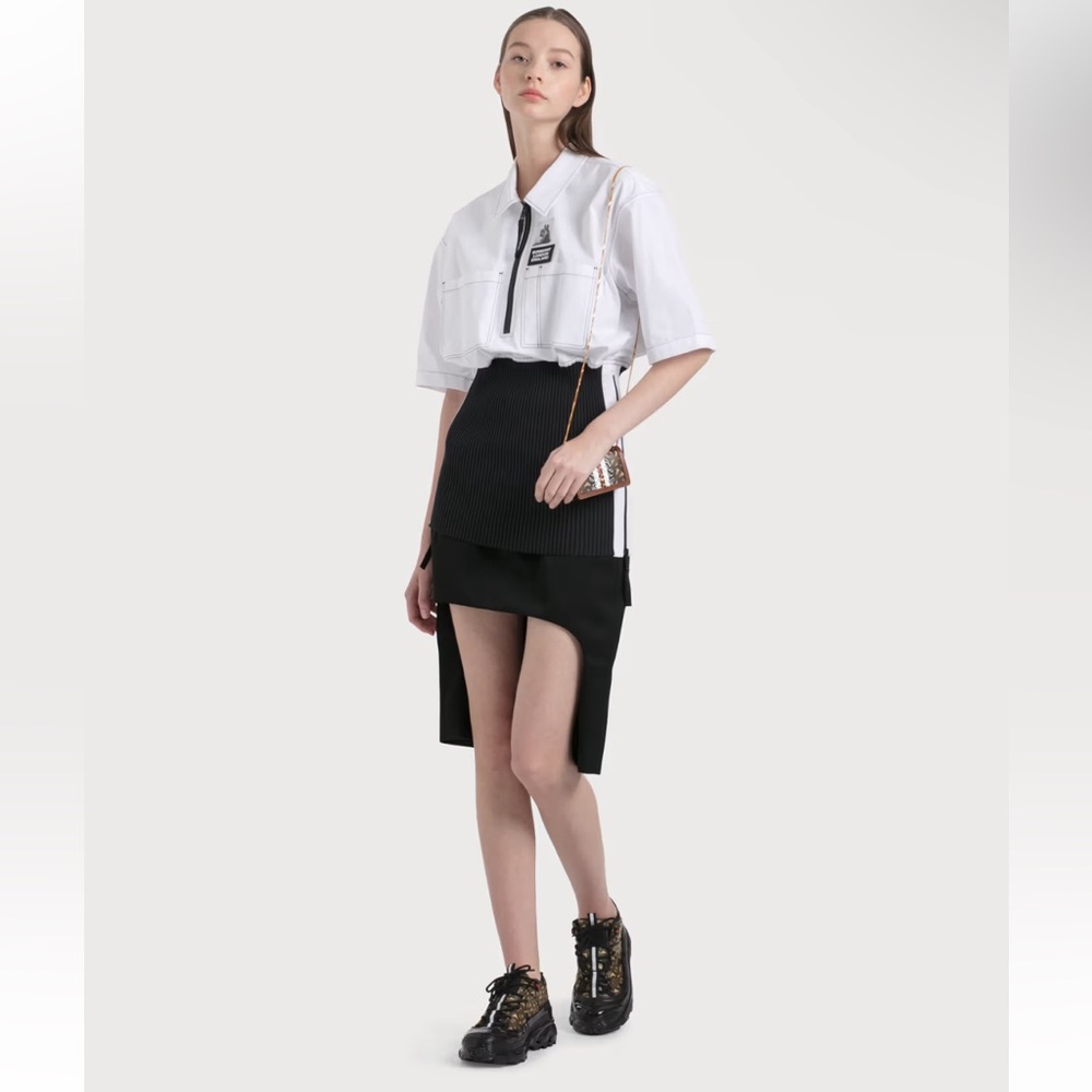 Burberry Short-Sleeve Rib Knit Detail
Cotton Oversized Shirt - Picture 6 of 14
